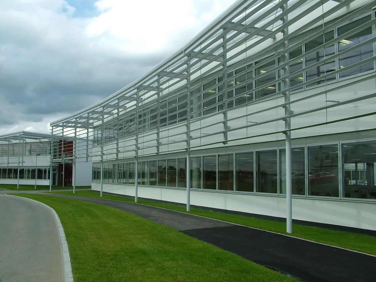 A building that has a lot of windows on it.